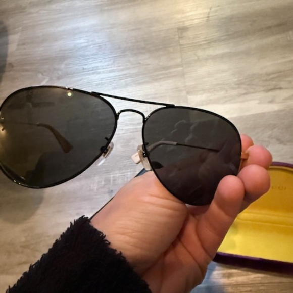 Gucci aviator sunglasses with Bee - Picture 4 of 5